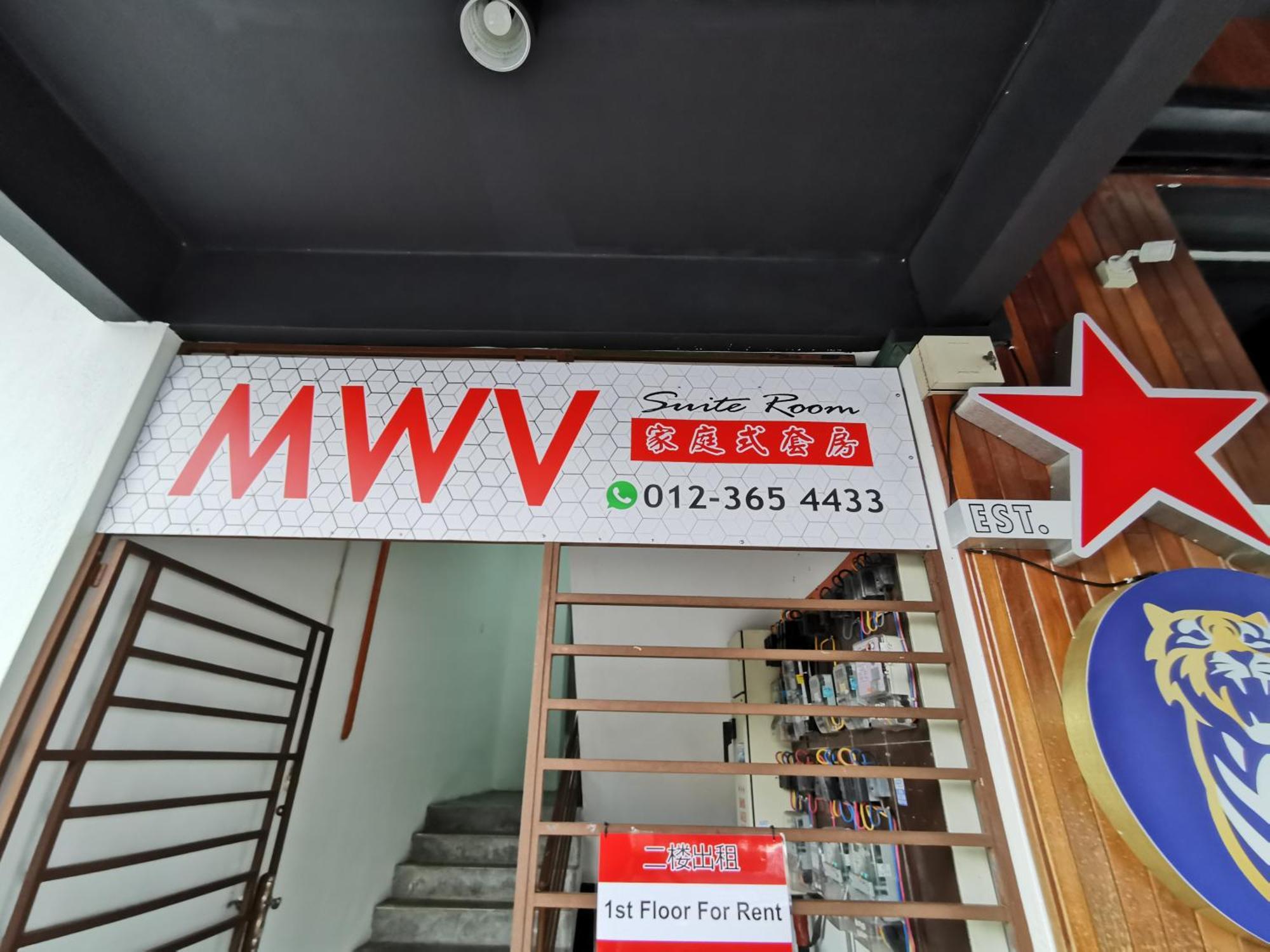 Mwv Family Suite Room Muar Buitenkant foto