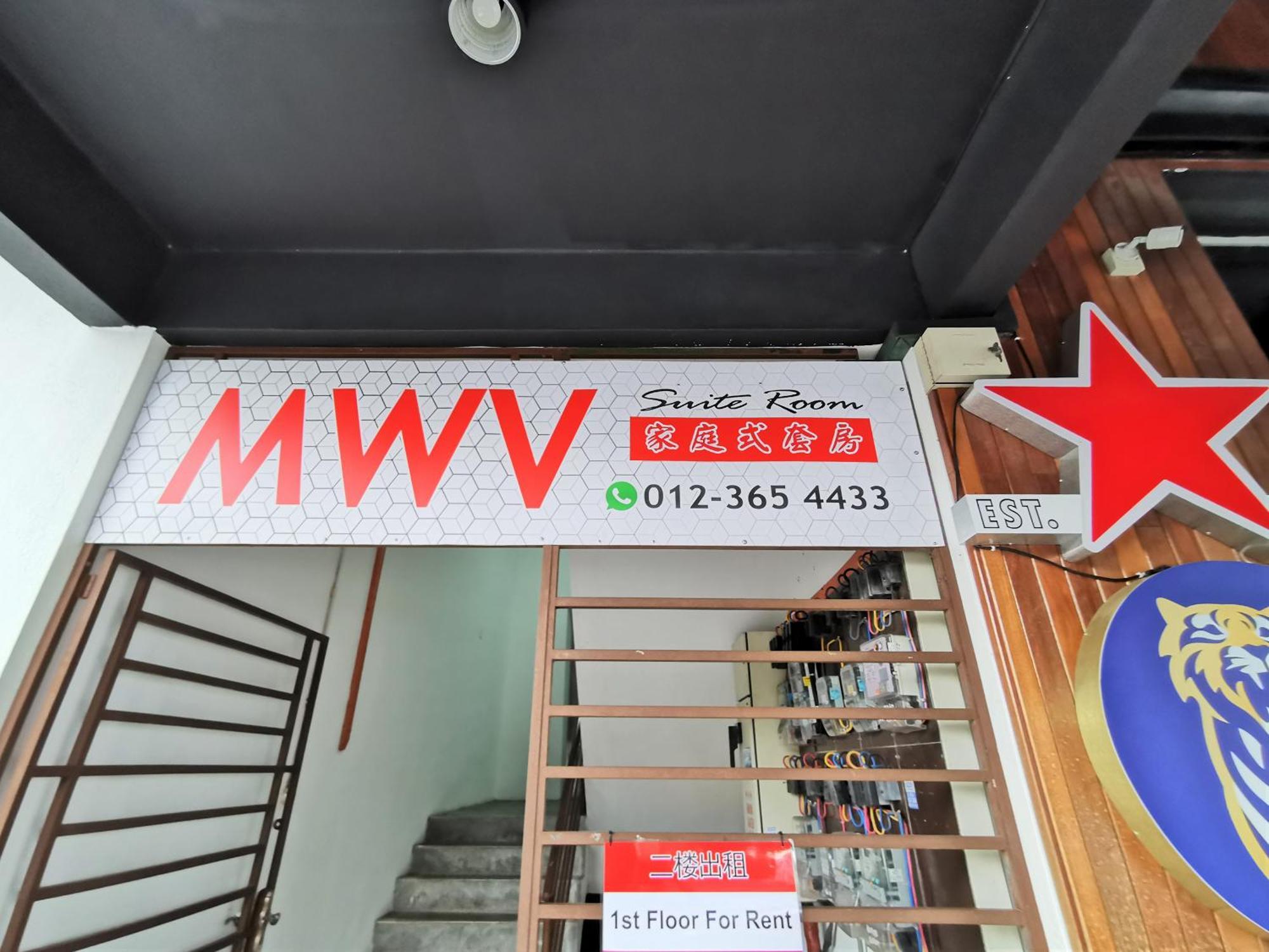 Mwv Family Suite Room Muar Buitenkant foto